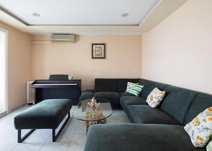 Apartment Nikola - Near Town Centre