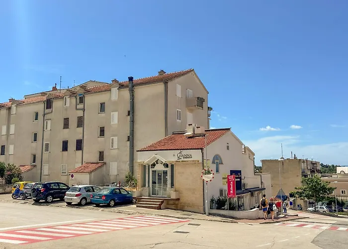 Apartment Nikola - Near Town Centre