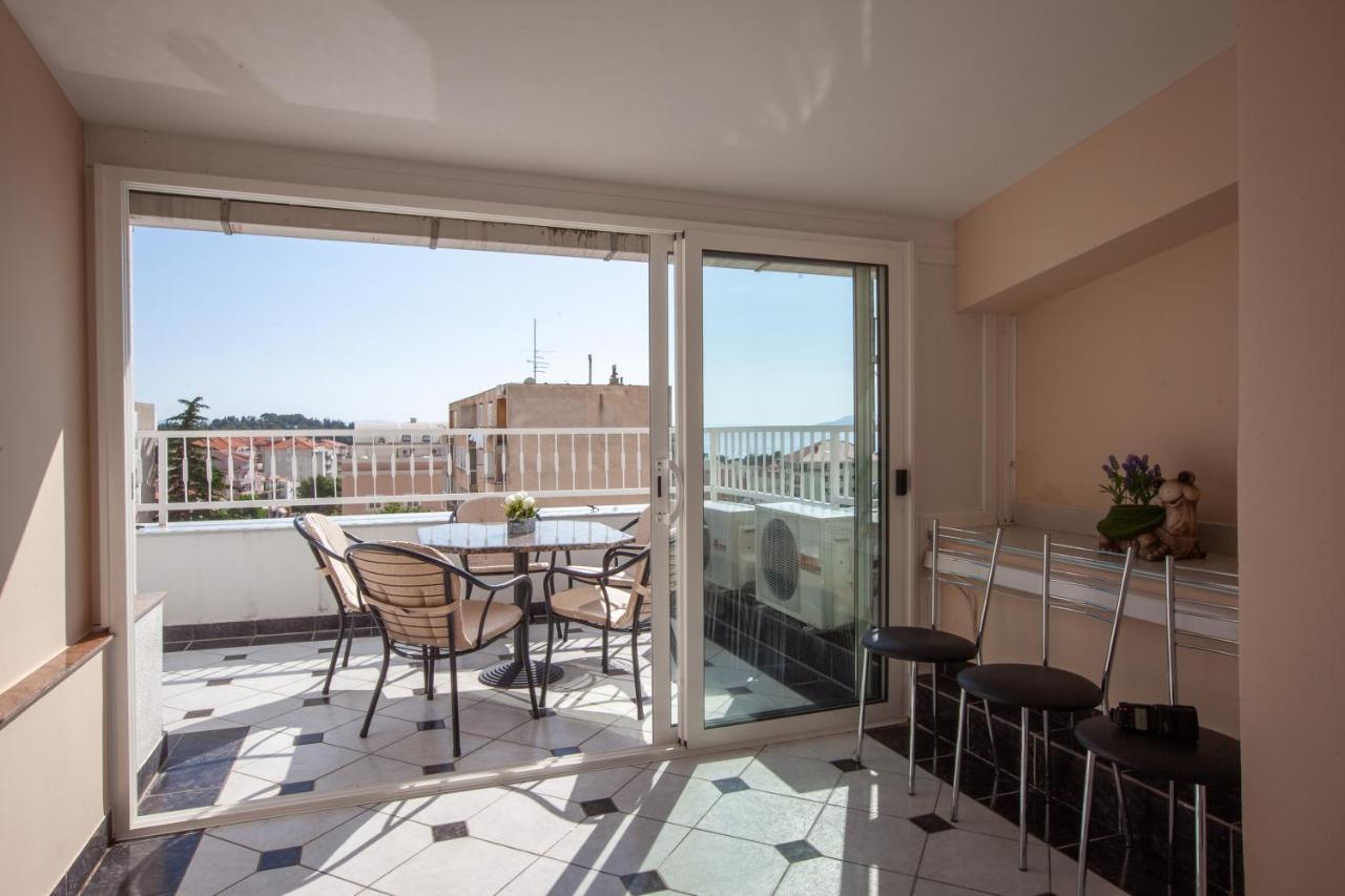 Nikola - Near Town Centre Apartment *